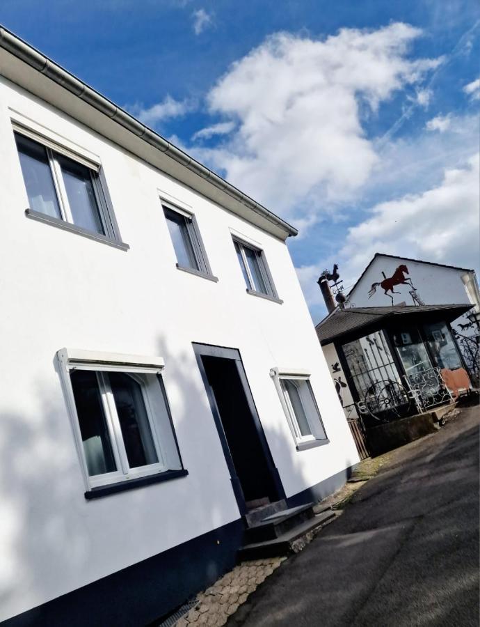 Mefady Ferienhaus Stadtkyll Luaran gambar